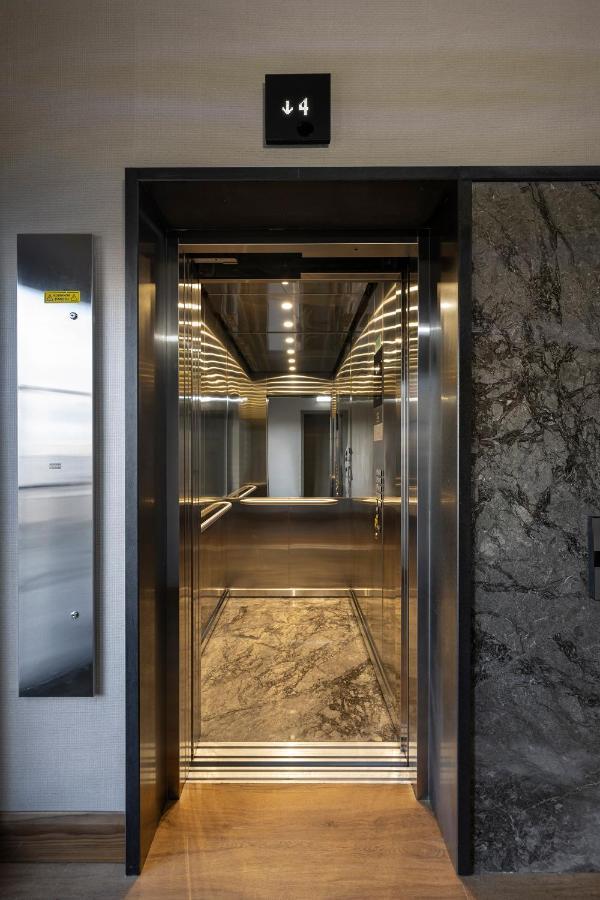 Livro Hotel Istambul Exterior foto